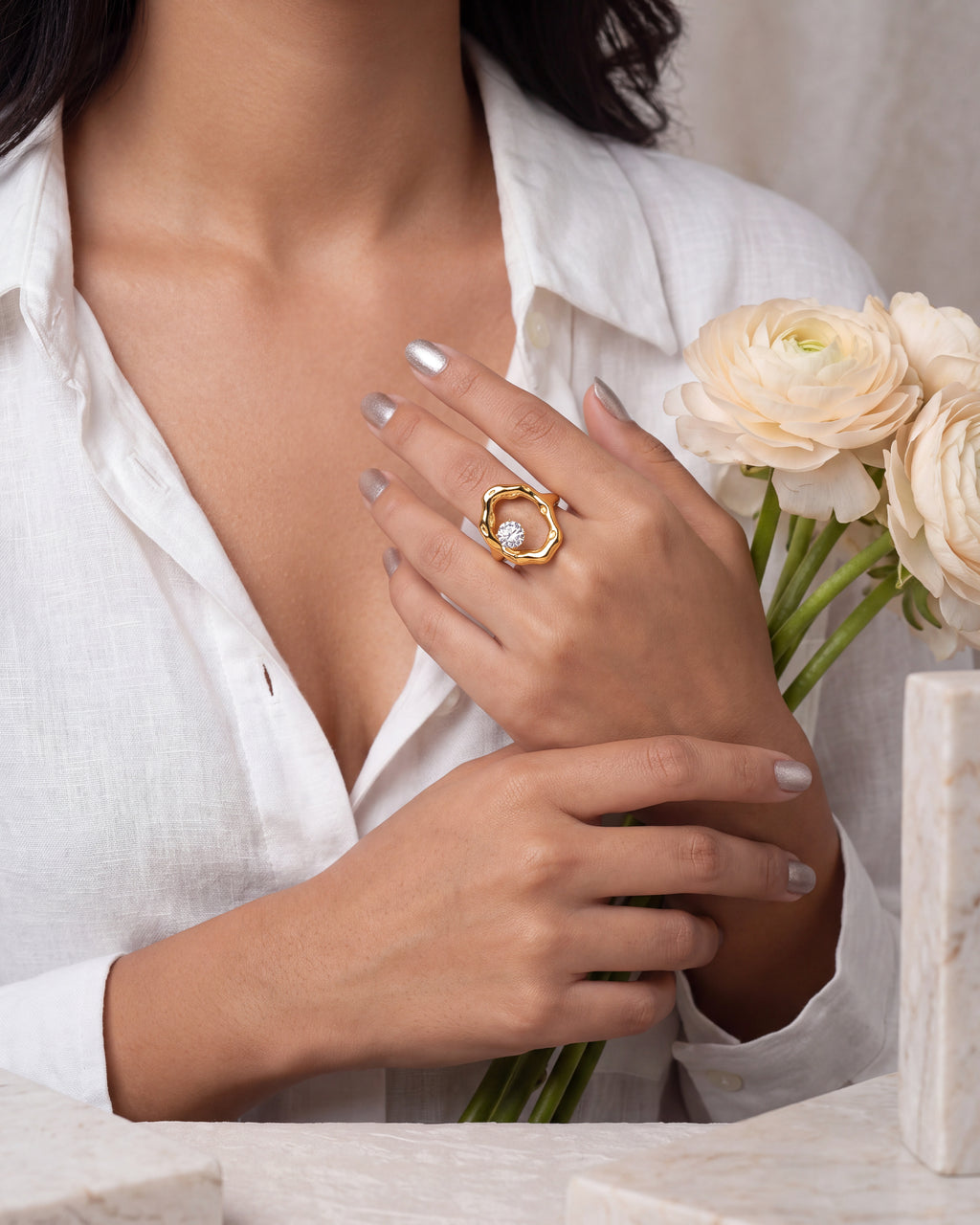 Offener Ring aus 18-karätigem Gold mit Diamant