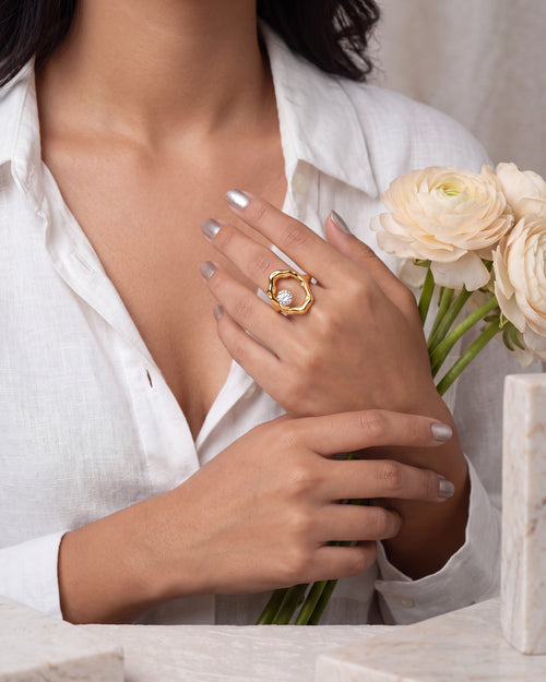 Offener Ring aus 18-karätigem Gold mit Diamant